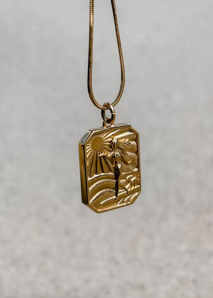 Ocean Surfgirl Necklace - Gold