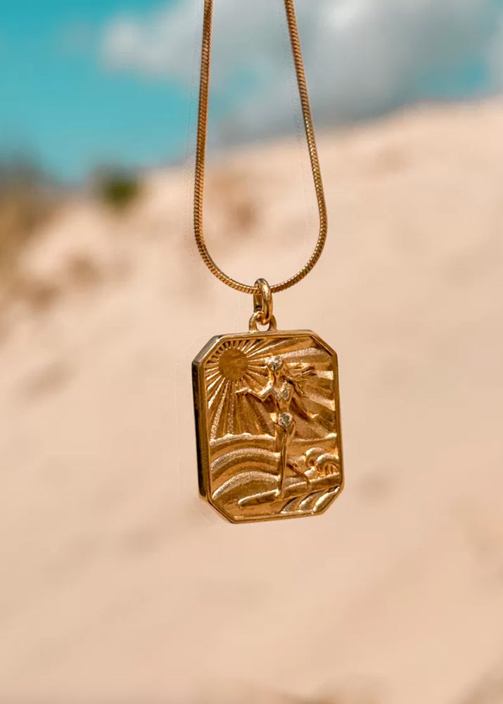 Ocean Surfgirl Necklace - Gold